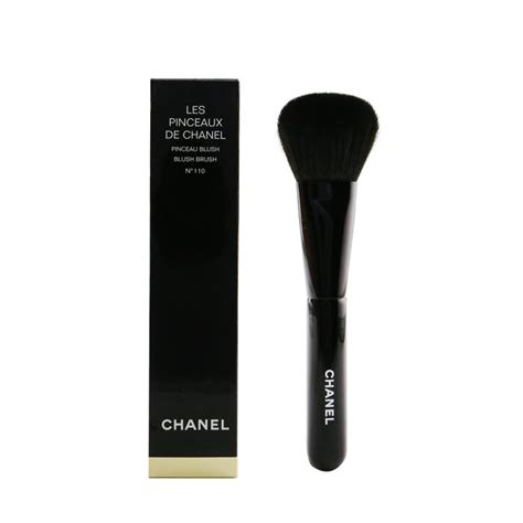 les pinceaux de chanel blush brush